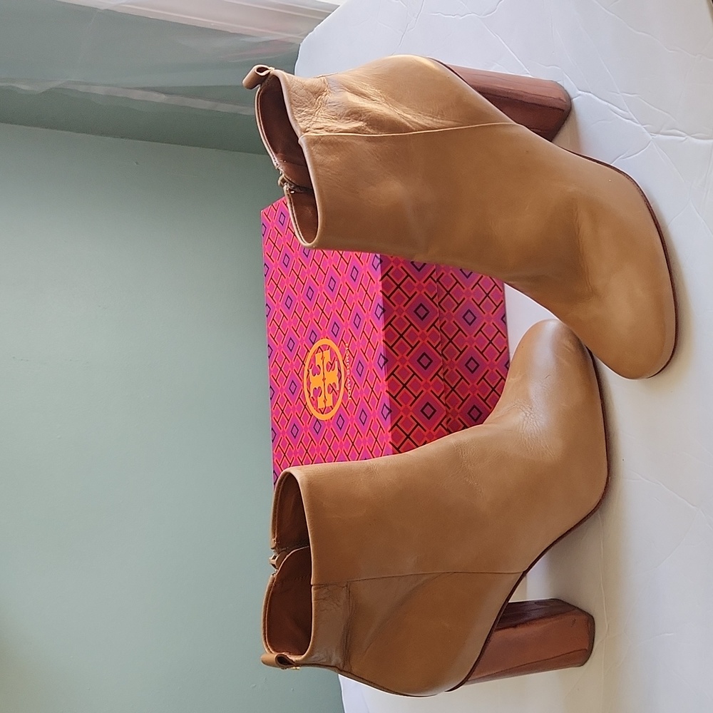 Tory Burch heels boots 👢